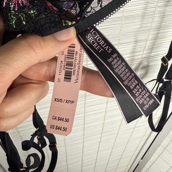 Victorias Secret Lingerie Set Embroidered Floral Black Base - Picture 11 of 11